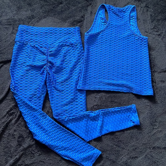 2  pieces legging and top - Picture 2 of 3